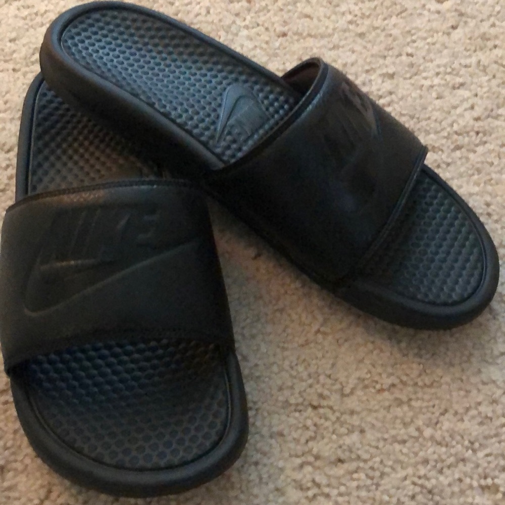 Nike slides